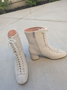Lace-Up Cream Women's Ankle Boots 8.5/ Euro 40